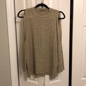 Acemi cold shoulder top